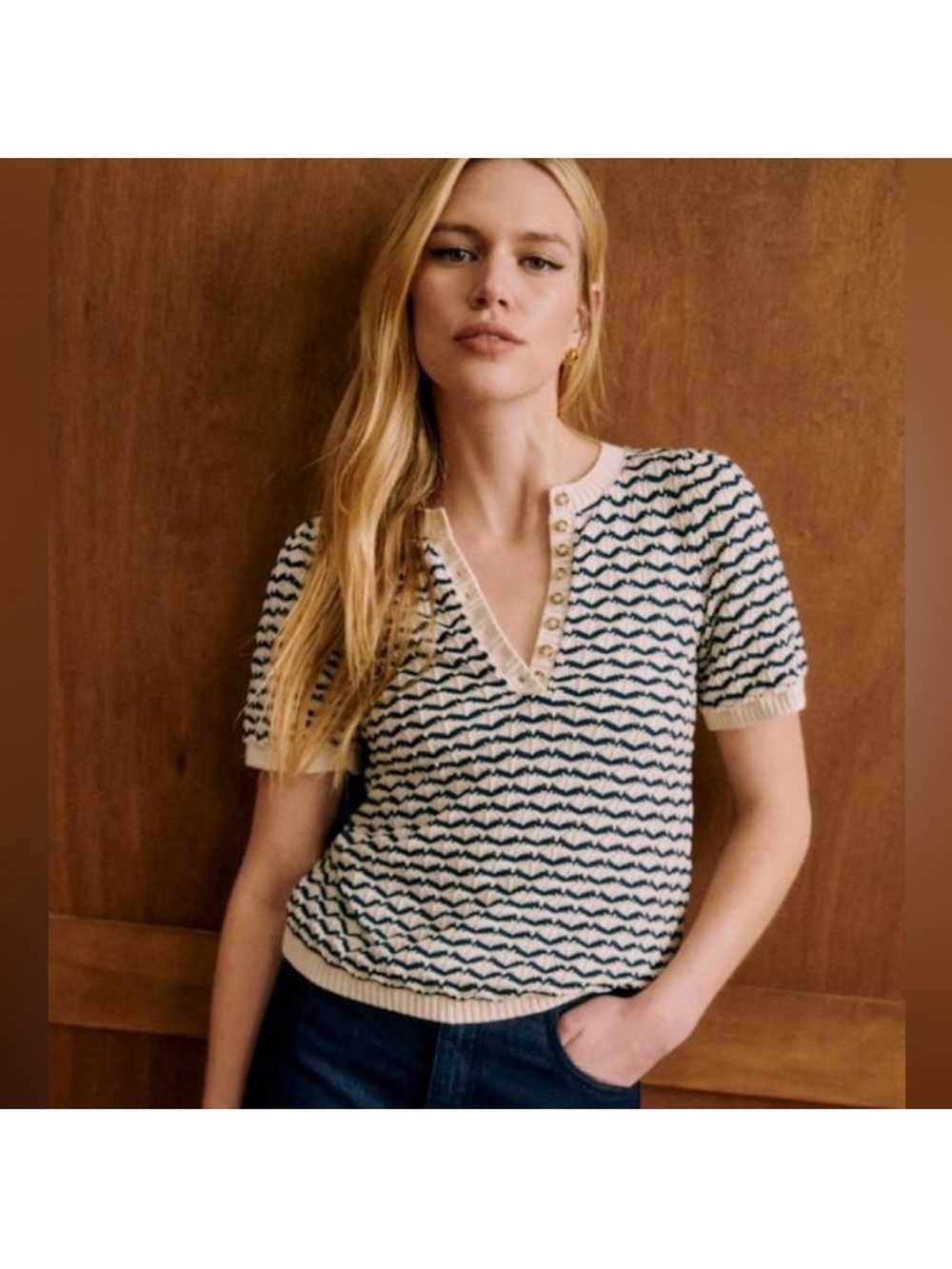 Sezane Cream Short-Sleeve V-Neck Knit Top with Navy Wave Pattern